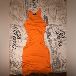 Cute orange dress, brand new, sleeveless. ☀️👗